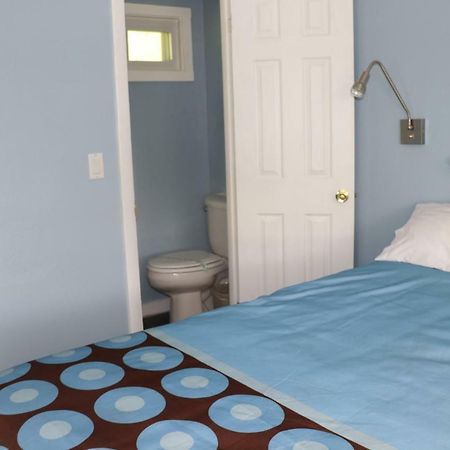 Hitching Post Country Motel Cornwall Экстерьер фото