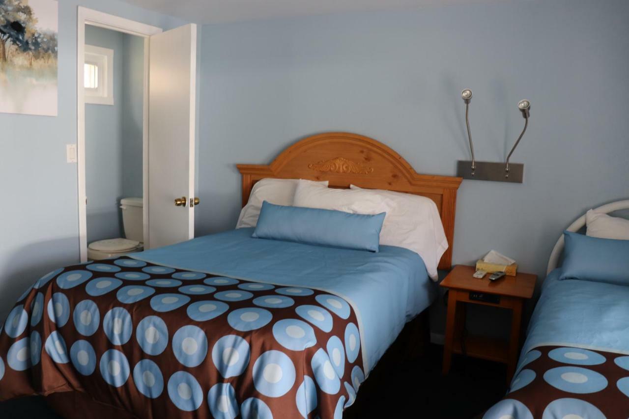 Hitching Post Country Motel Cornwall Экстерьер фото