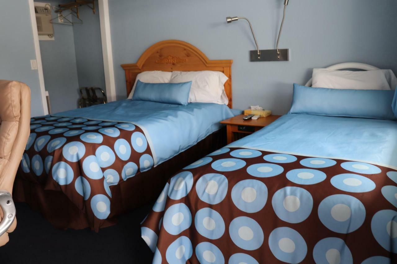 Hitching Post Country Motel Cornwall Экстерьер фото