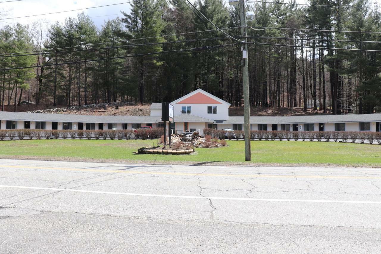 Hitching Post Country Motel Cornwall Экстерьер фото