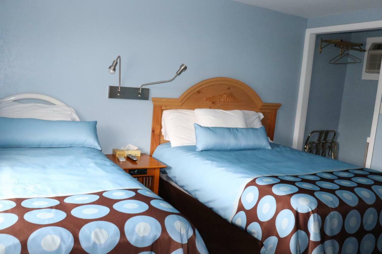 Hitching Post Country Motel Cornwall Экстерьер фото