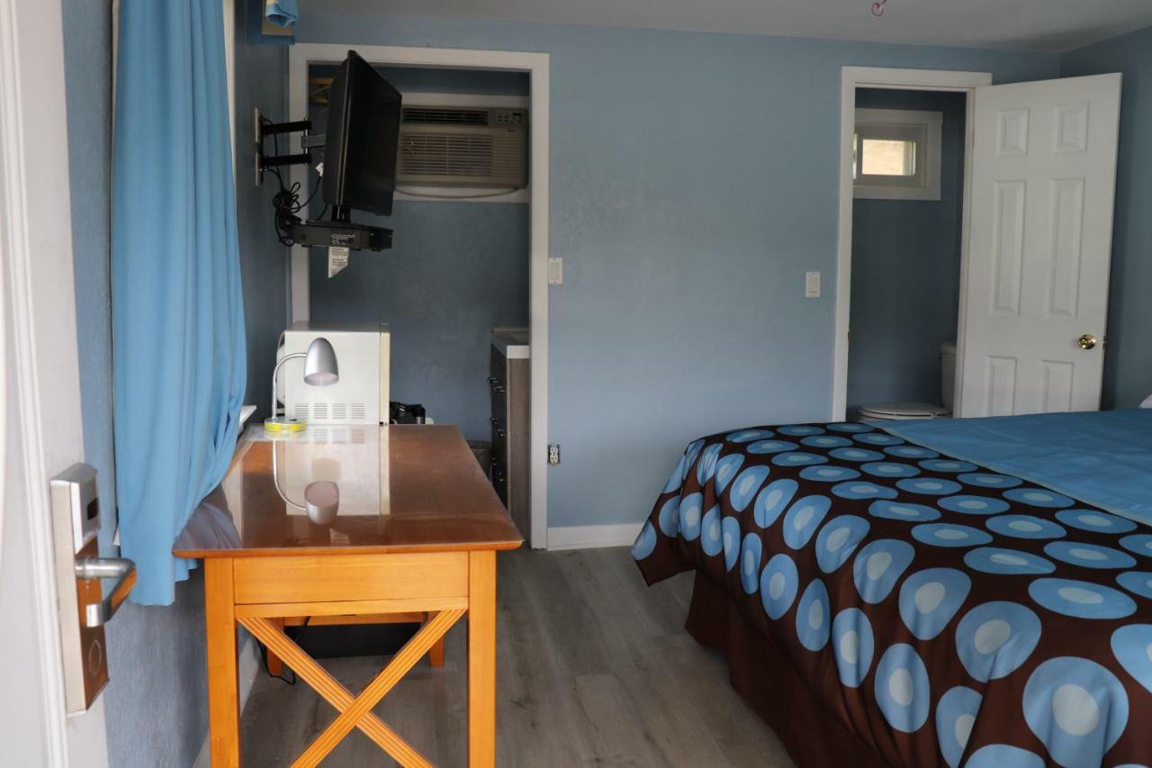 Hitching Post Country Motel Cornwall Экстерьер фото