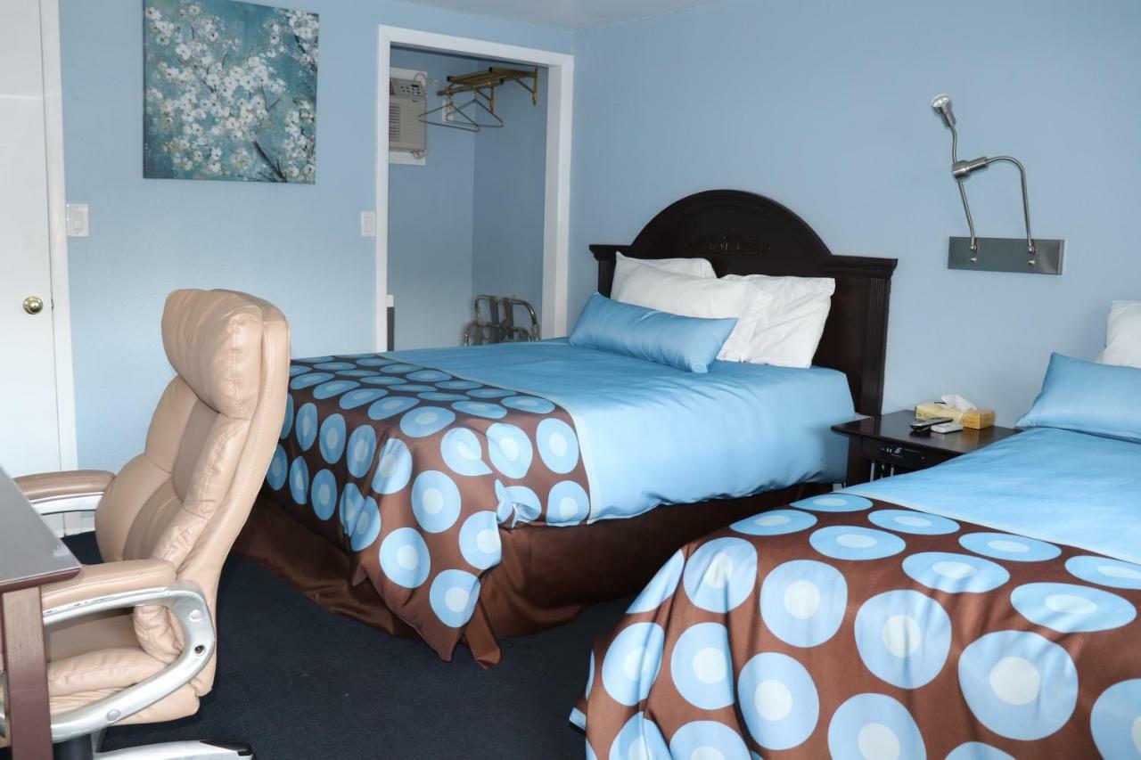 Hitching Post Country Motel Cornwall Экстерьер фото