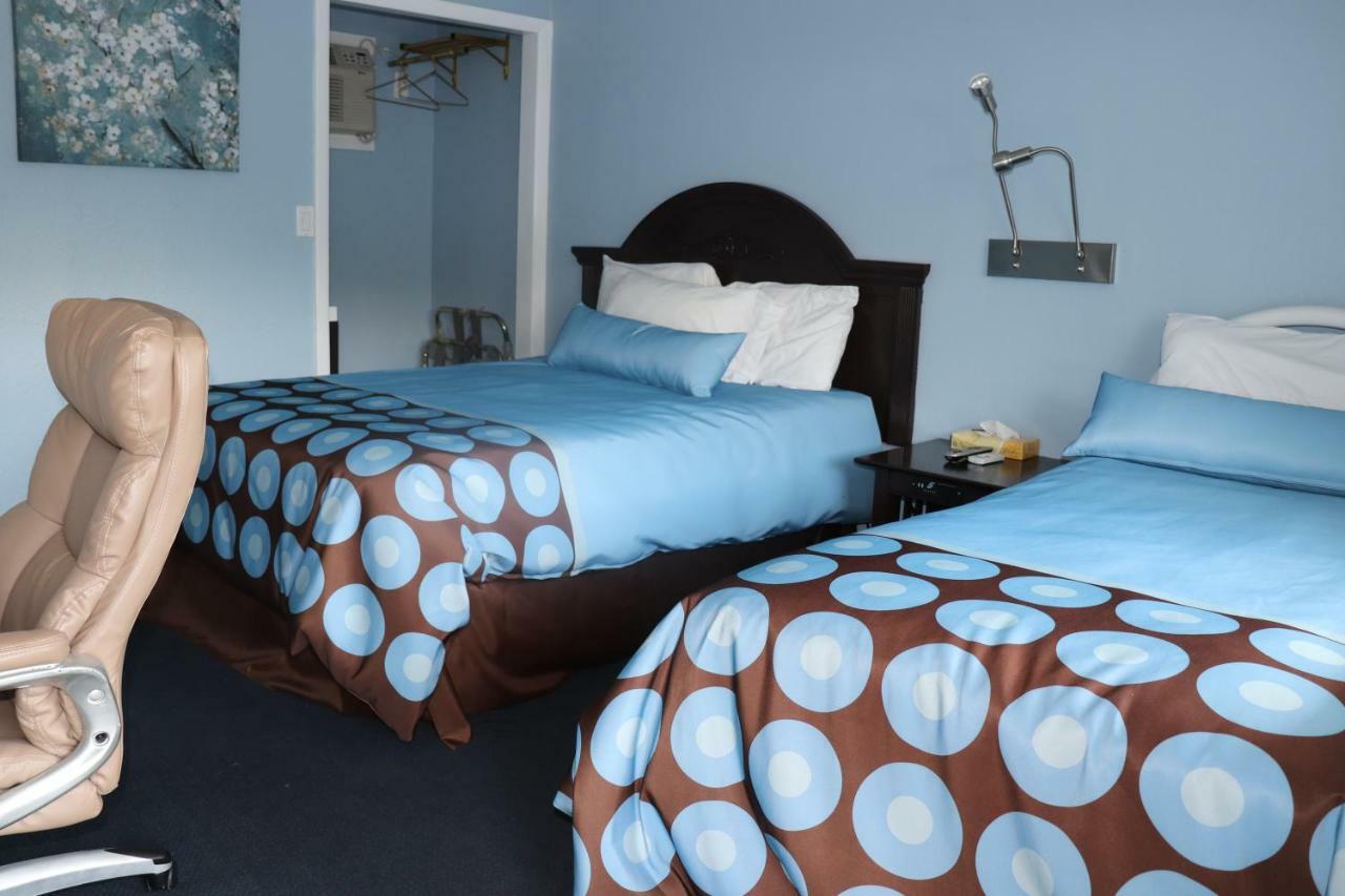 Hitching Post Country Motel Cornwall Экстерьер фото