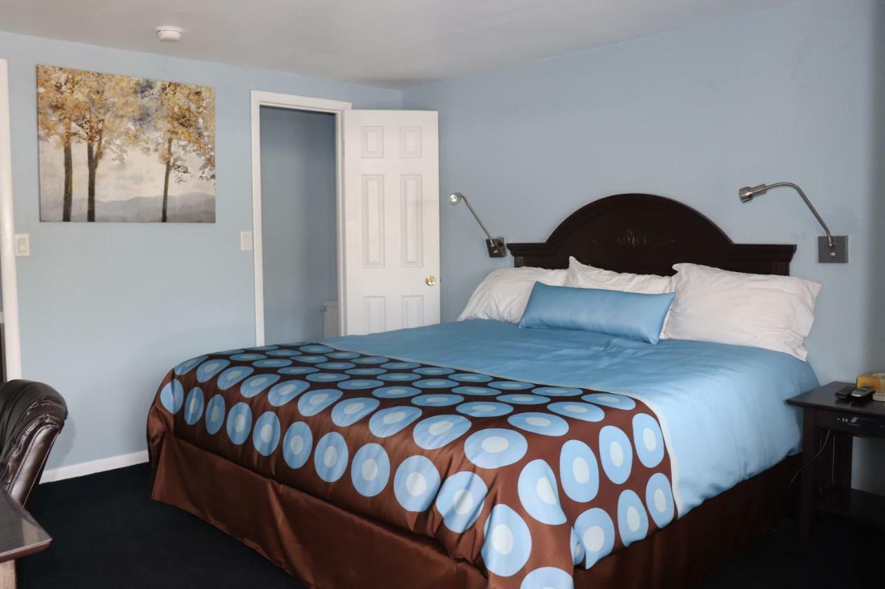 Hitching Post Country Motel Cornwall Экстерьер фото